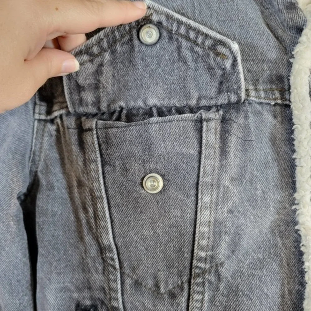 Vintage 90s Levi's Smog Gray Sherpa Trucker Jacket